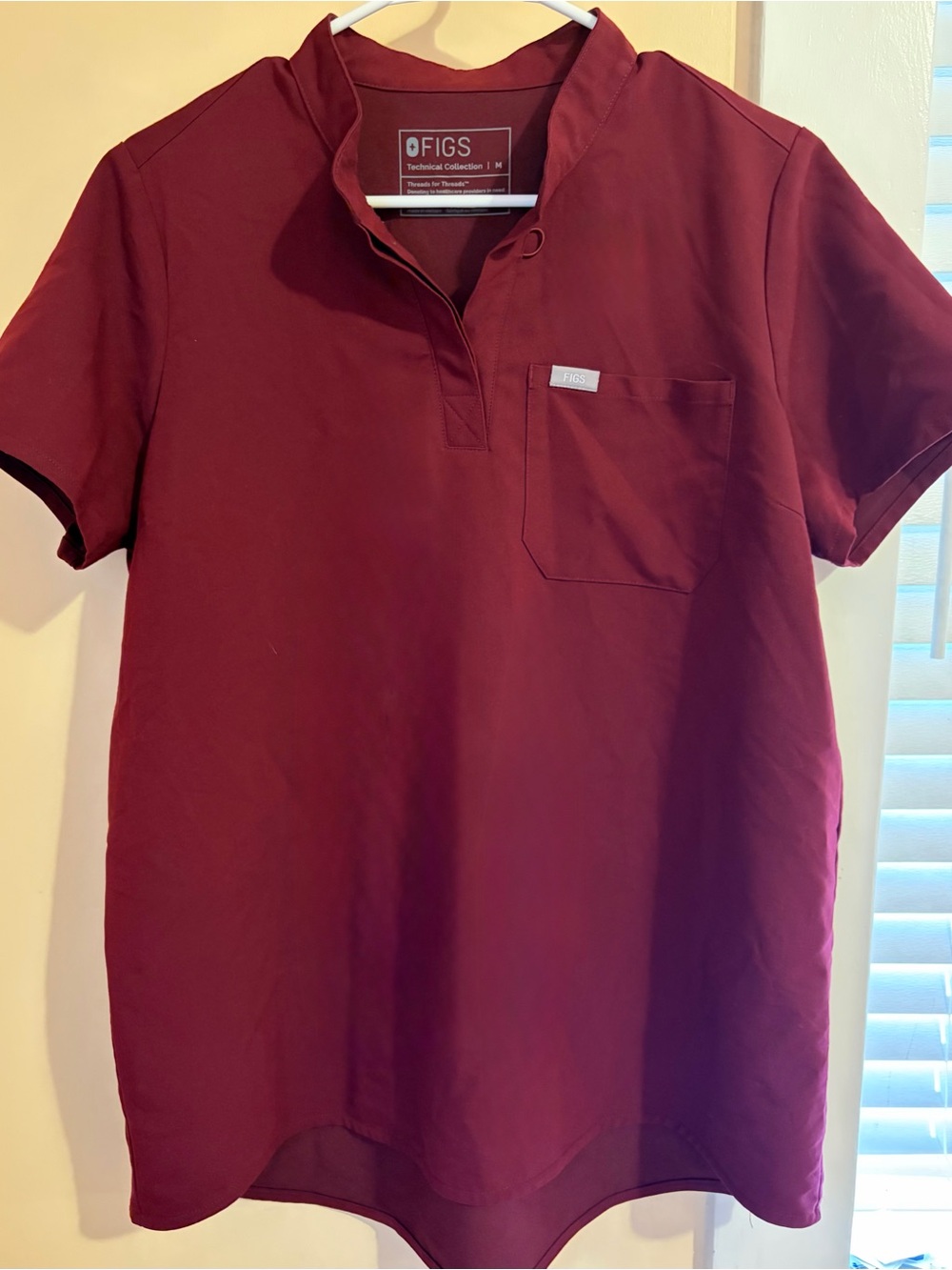 FIGS Kitale Maternity Mandarin Collar One-Pocket scrub top